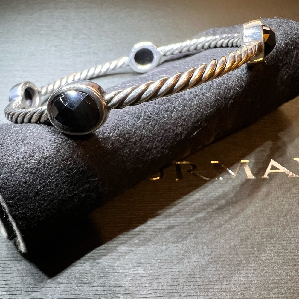 David Yurman 4 Station Black Onyx 10X9 mm Oval Renaissance Bangle - Picture 2 of 5